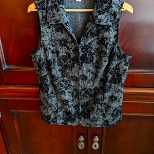 Christopher and Banks Vest Sz L